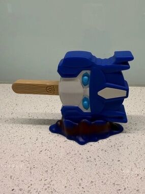 CultureFly Transformers Meltz Optimus Prime